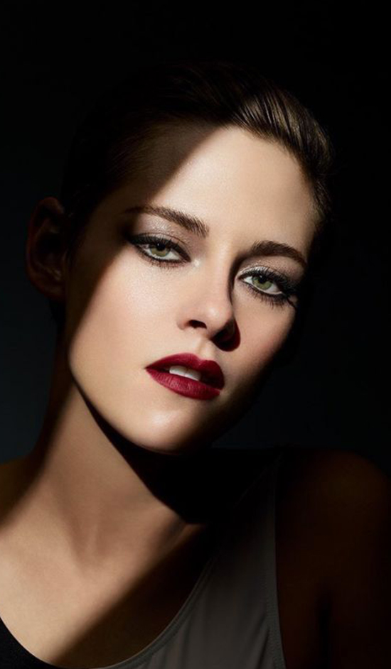 KRISTEN STEWART CHANELİN YAZ KAMPANYASINDA