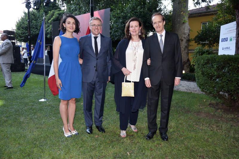 FRANSIZ SARAYI'NDA KUTLAMA