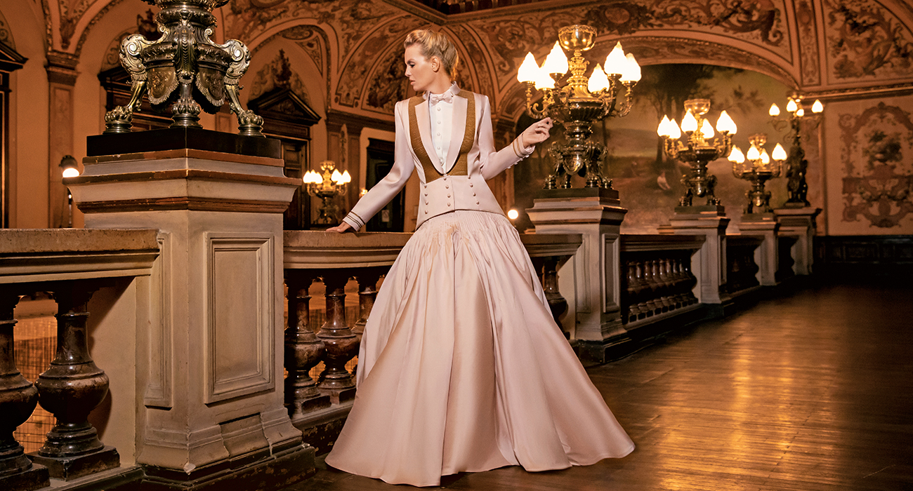 ALARA KOÇİBEY TUVANAM COUTURE İLE