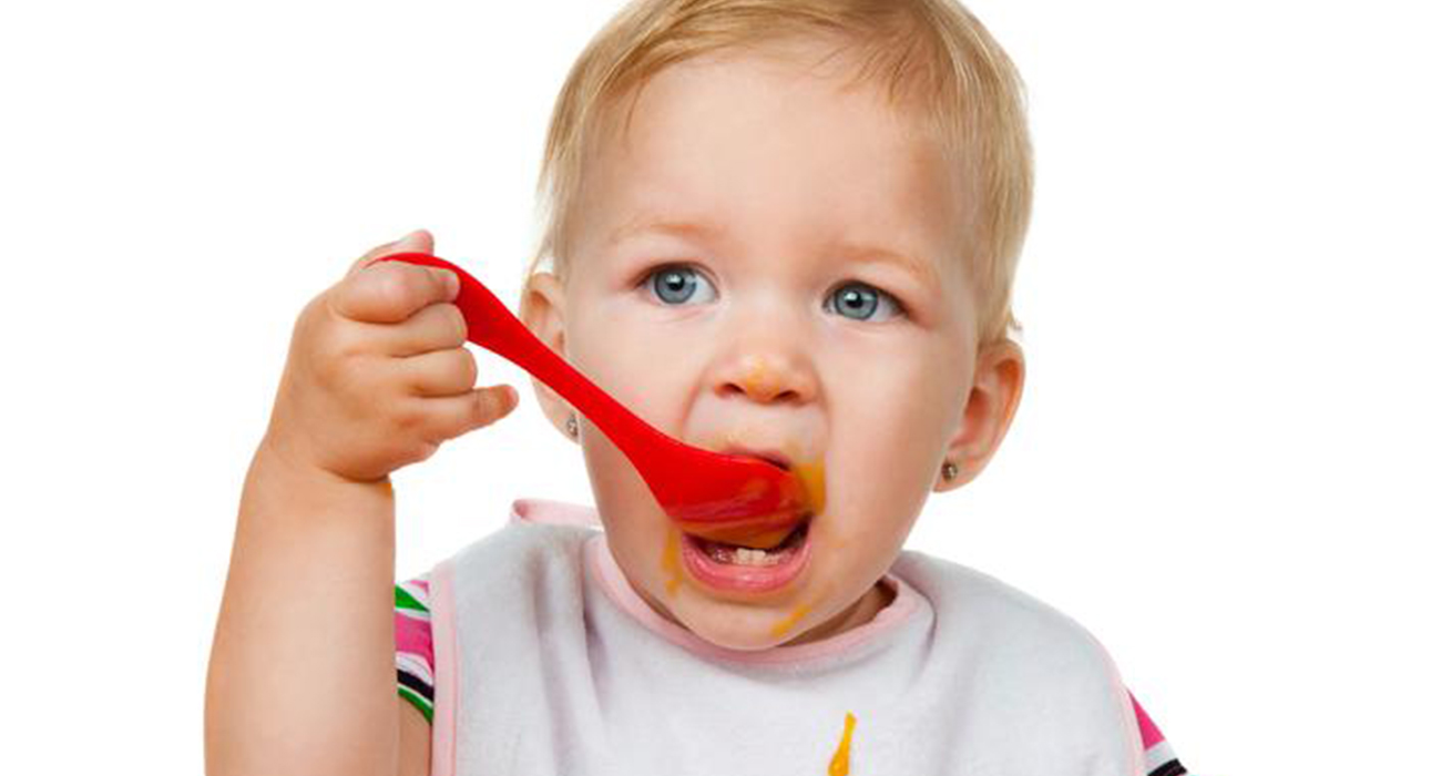 0-1 YAŞ ARASI BEBEKLER NASIL BESLENMELİ?