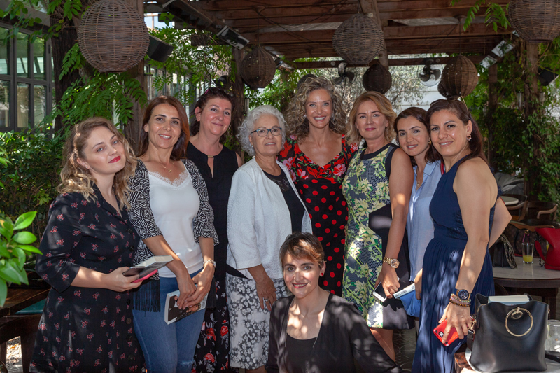 ESRA OFLAZ'IN KİTAP SOHBETİ