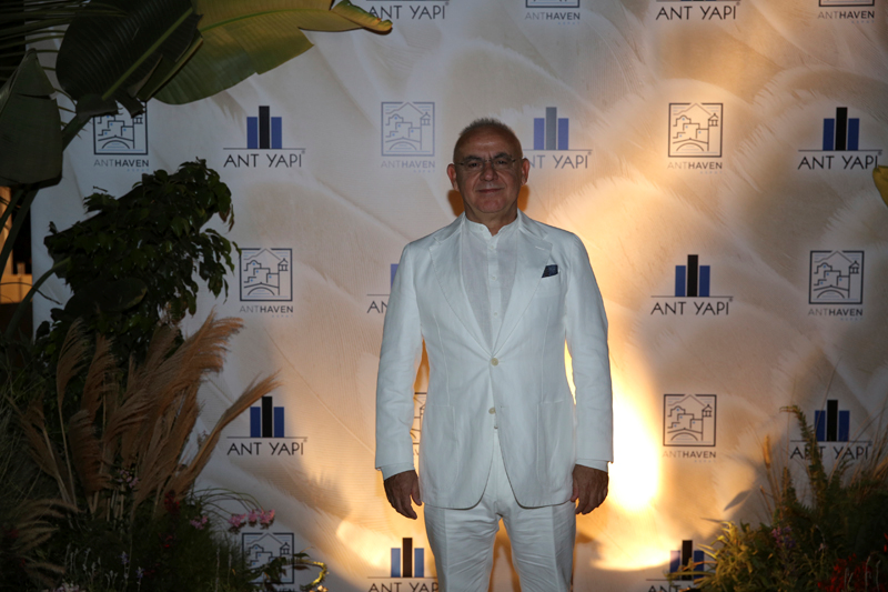 ANTHAVEN'DA MÜZİKLİ GECE