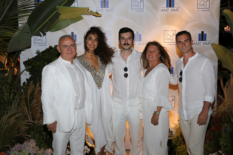 ANTHAVEN'DA MÜZİKLİ GECE