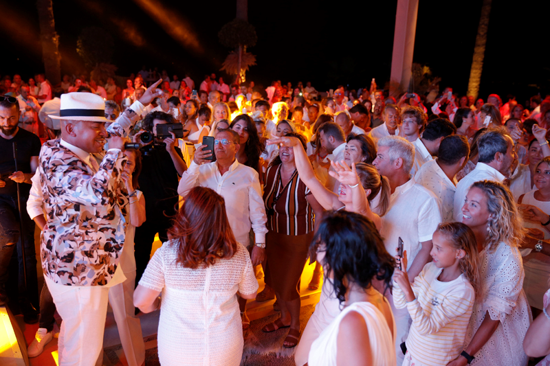 ANTHAVEN'DA MÜZİKLİ GECE