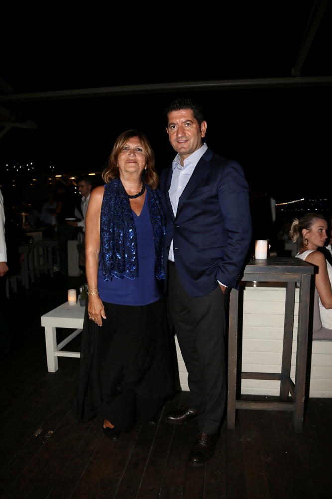 BERNA KIRDAR'A SÜRPRİZ DOĞUM GÜNÜ 