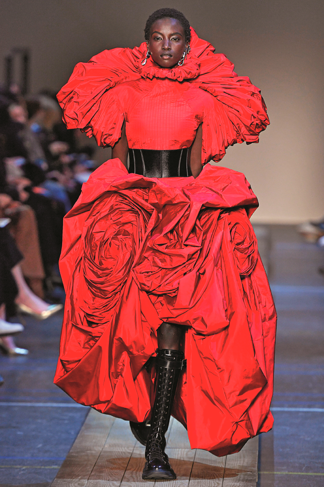 ŞİMDİ NE GİYECEĞİZ?