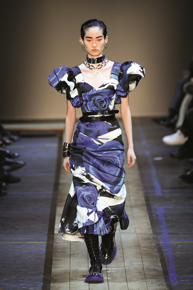 ŞİMDİ NE GİYECEĞİZ?