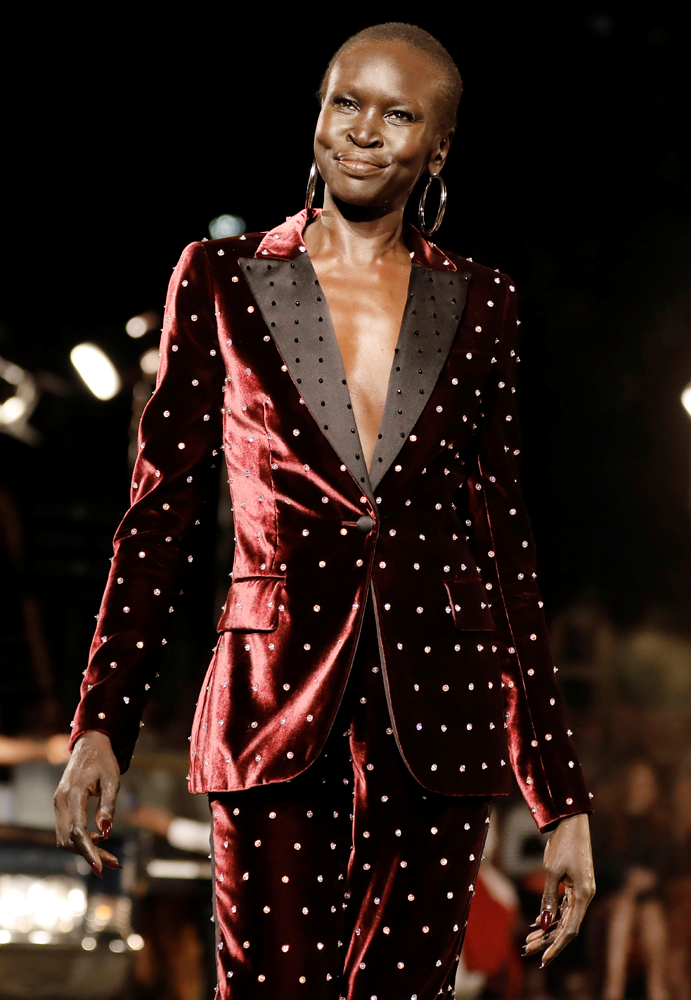 NEW YORK MODA HAFTASI TOMMY HILFIGER