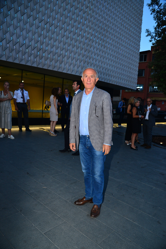 ARTER KAPILARINI AÇTI 