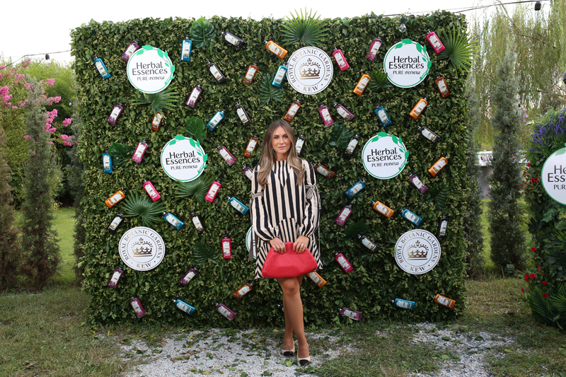 FOTOĞRAF SERGİSİNDE BİR ARAYA GELDİLER