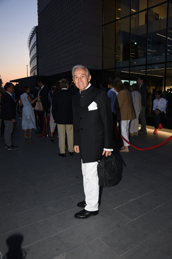 ARTER KAPILARINI AÇTI 