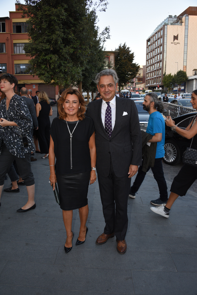 ARTER KAPILARINI AÇTI 