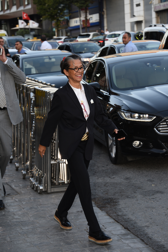 ARTER KAPILARINI AÇTI 