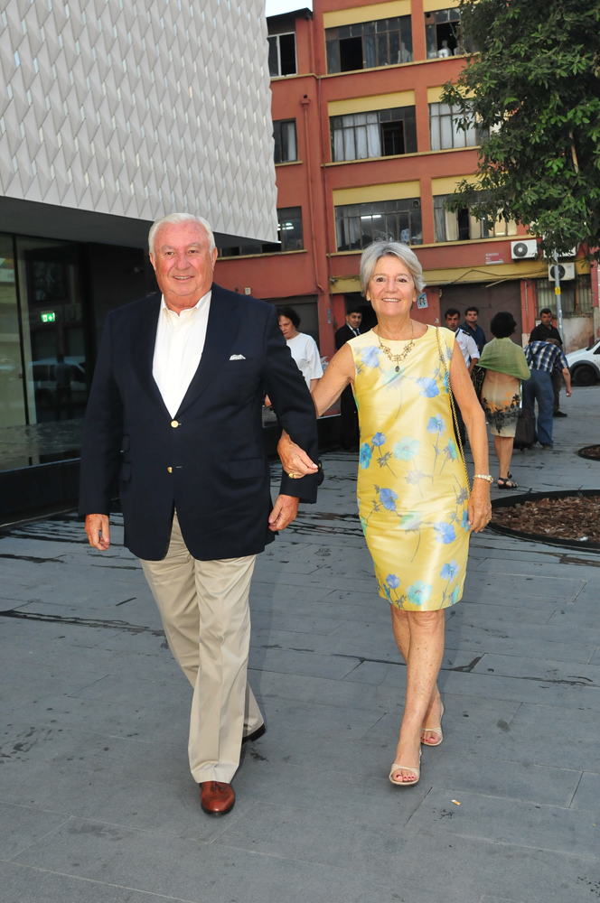 ARTER KAPILARINI AÇTI 