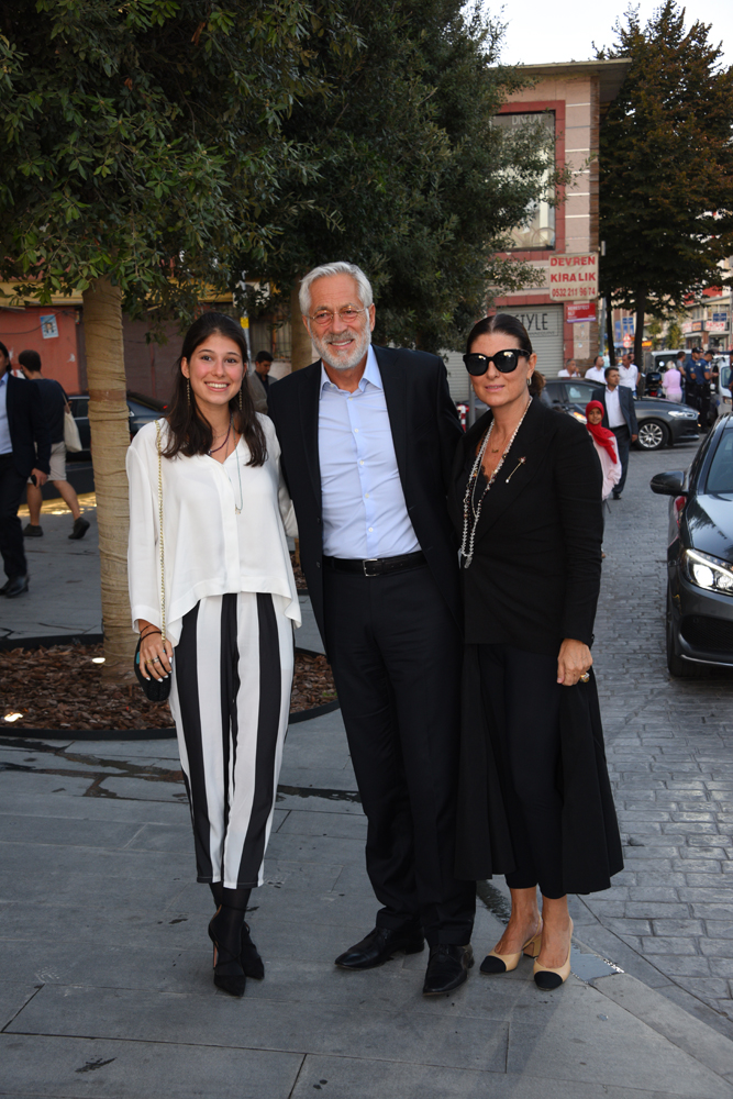 ARTER KAPILARINI AÇTI 