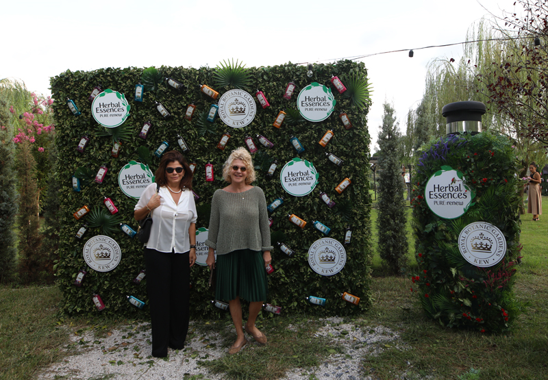 FOTOĞRAF SERGİSİNDE BİR ARAYA GELDİLER