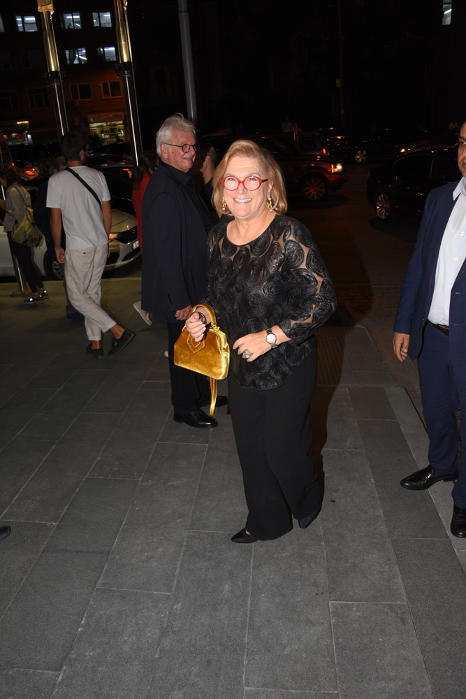 ARTER KAPILARINI AÇTI 