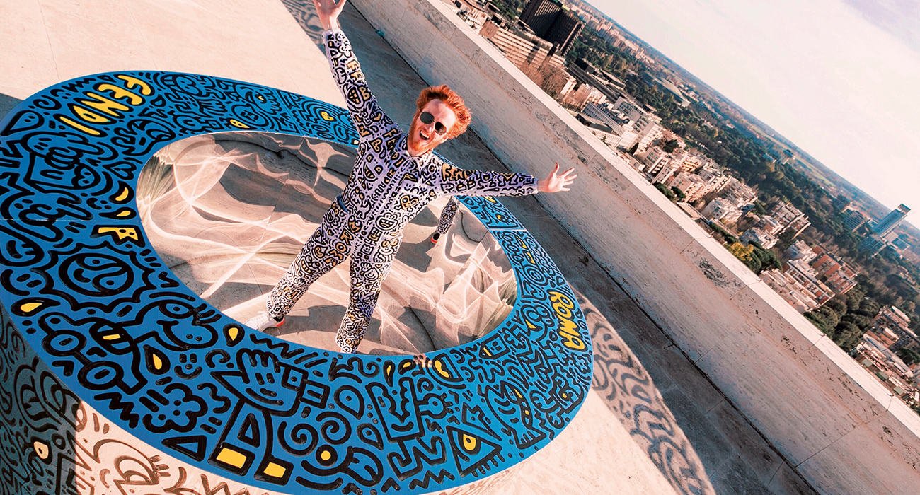 İNGİLİZ SANATÇI MR. DOODLE FENDI'NIN MERKEZİNDE