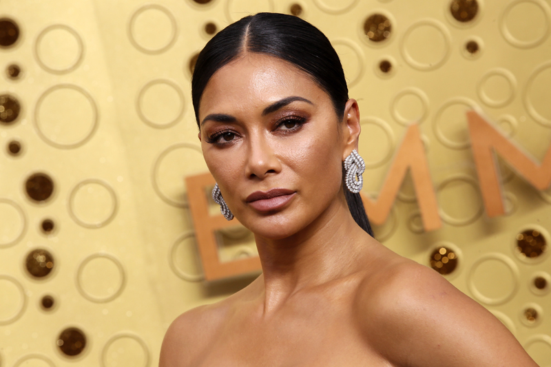 EMMY ÖDÜLLERİ’NDE MÜCEVHER IŞILTISI