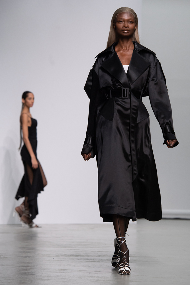 PARİS MODA HAFTASI MUGLER