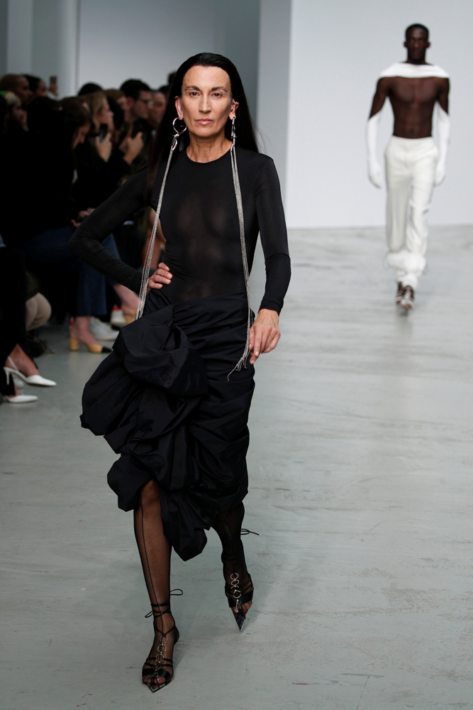 PARİS MODA HAFTASI MUGLER