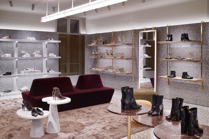 PARİSTE YENİ BUTİK