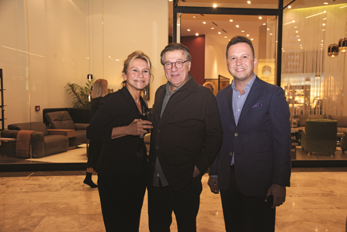 BİRİNCİ YIL DÖNÜMÜNE MUHTEŞEM KUTLAMA