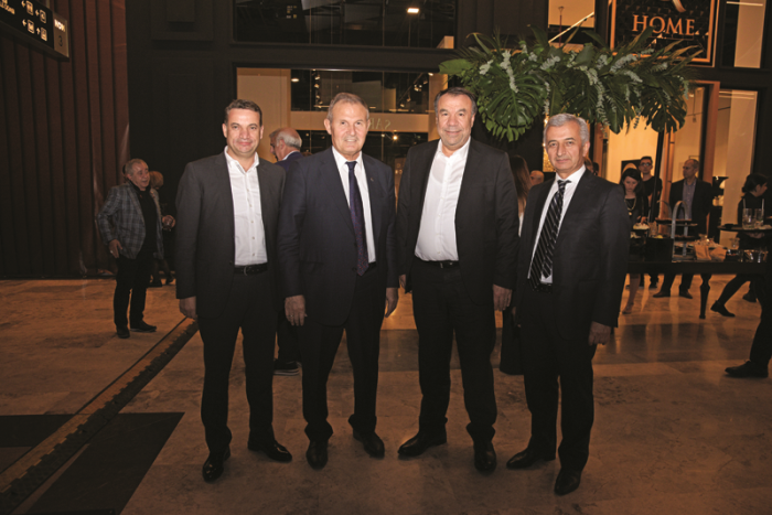 BİRİNCİ YIL DÖNÜMÜNE MUHTEŞEM KUTLAMA