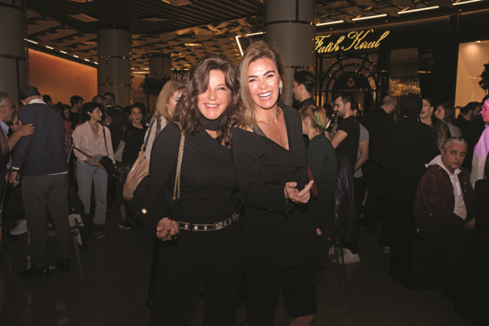 BİRİNCİ YIL DÖNÜMÜNE MUHTEŞEM KUTLAMA