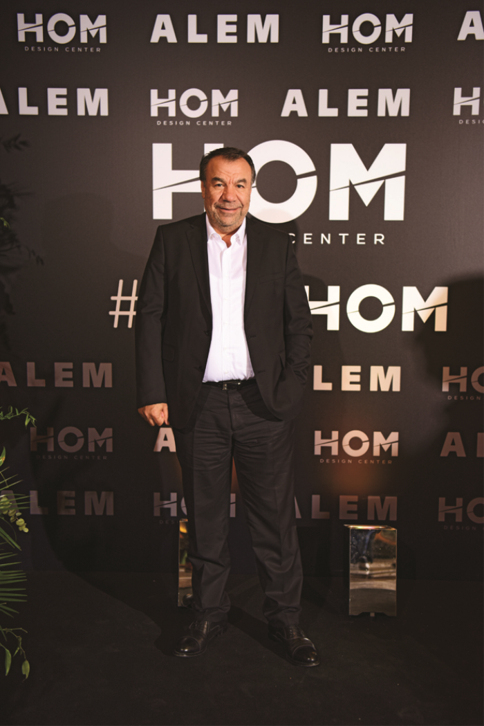 BİRİNCİ YIL DÖNÜMÜNE MUHTEŞEM KUTLAMA