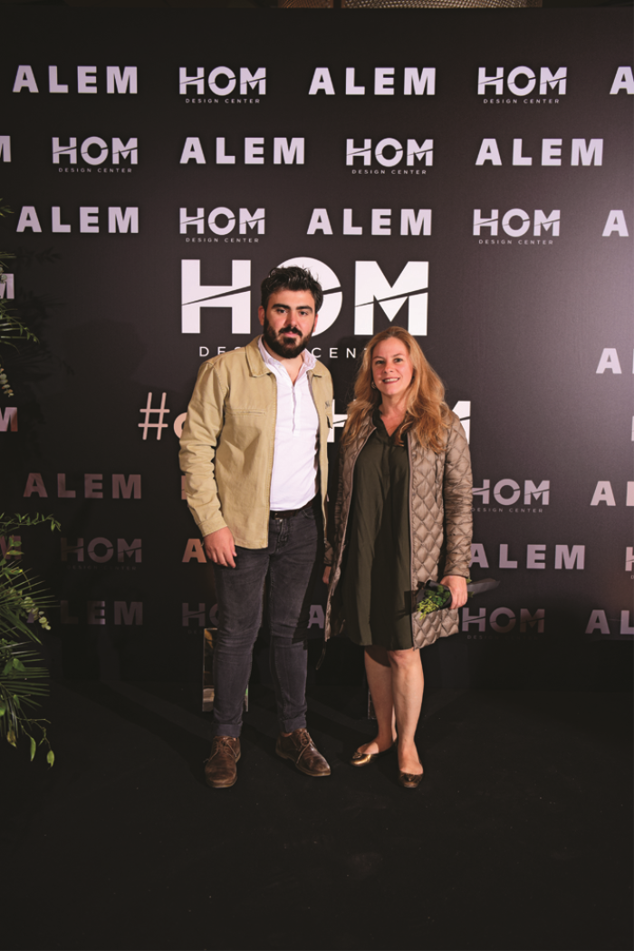 BİRİNCİ YIL DÖNÜMÜNE MUHTEŞEM KUTLAMA