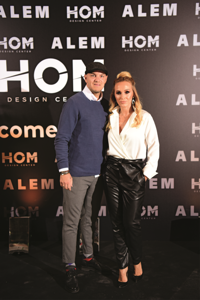 BİRİNCİ YIL DÖNÜMÜNE MUHTEŞEM KUTLAMA