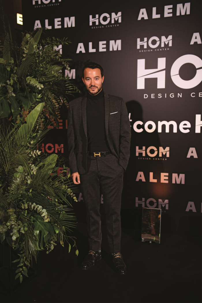 BİRİNCİ YIL DÖNÜMÜNE MUHTEŞEM KUTLAMA