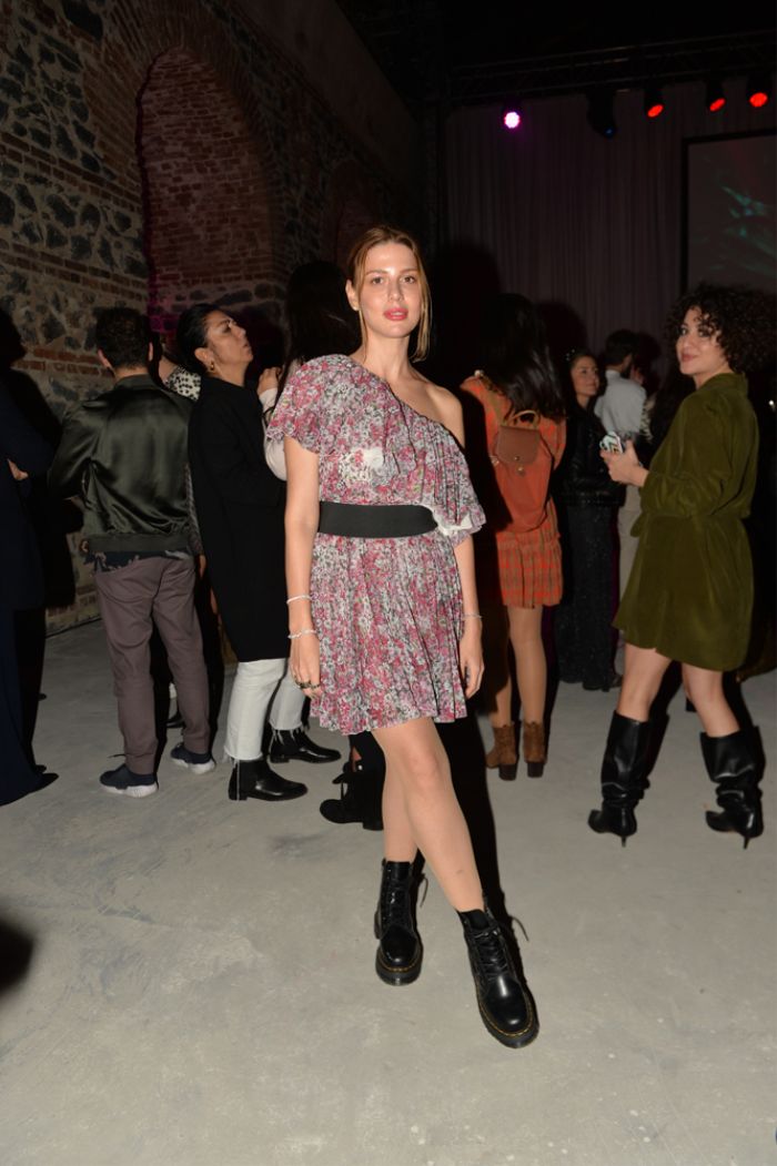 GIAMBATTISTA VALLI X H&M BULUŞTU