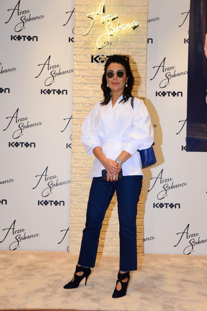 STİLİNİ TASARIMLARA YANSITTI