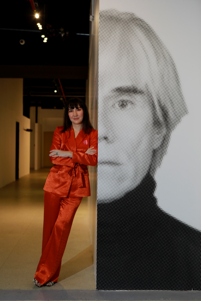 ANDY WARHOL SERGİSİ SANATSEVERLERLE BULUŞTU