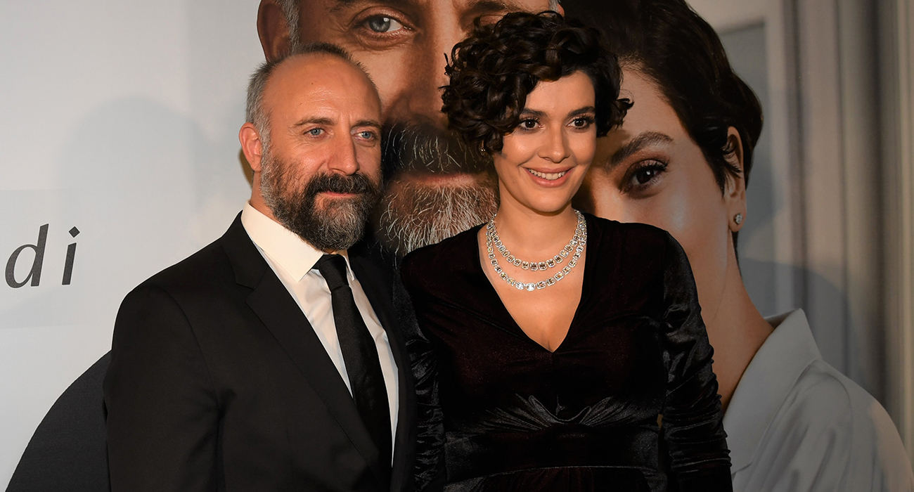 BİRLİKTE REKLAM YÜZÜ OLDULAR