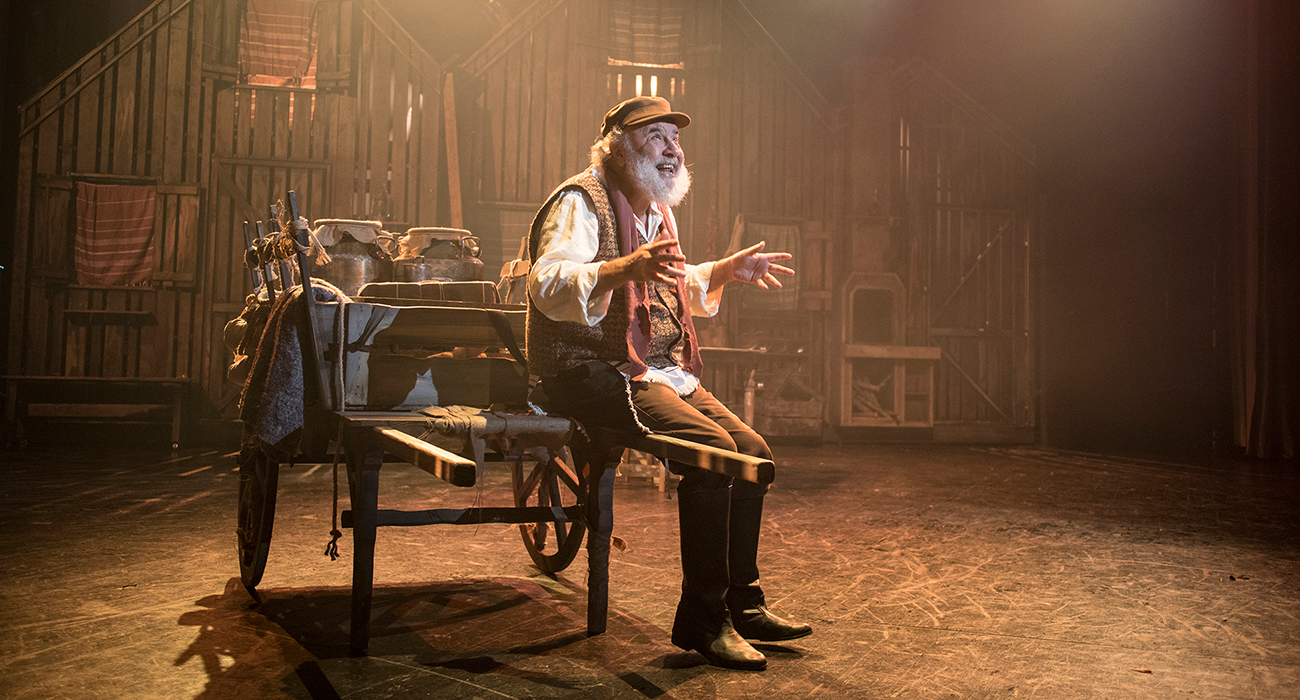 SEVİLEN MÜZİKAL SAHNEDE