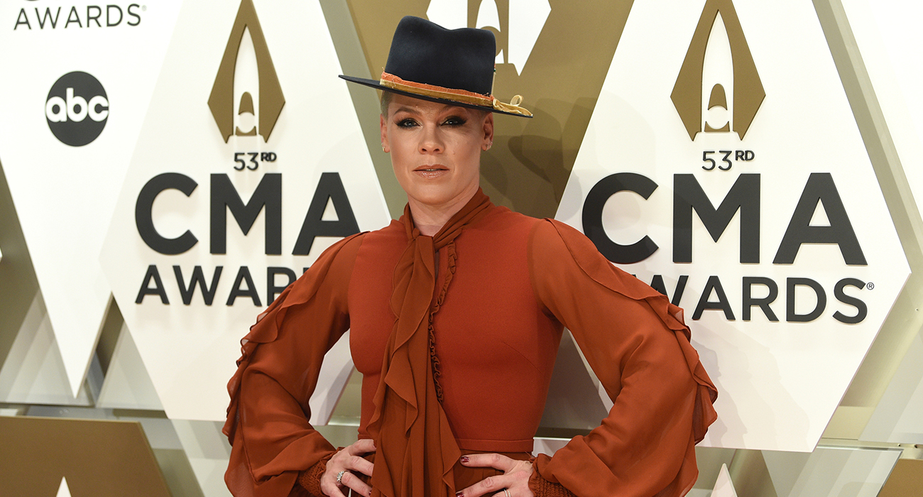 CMA ÖDÜLLERİ’NDE KIRMIZI HALI