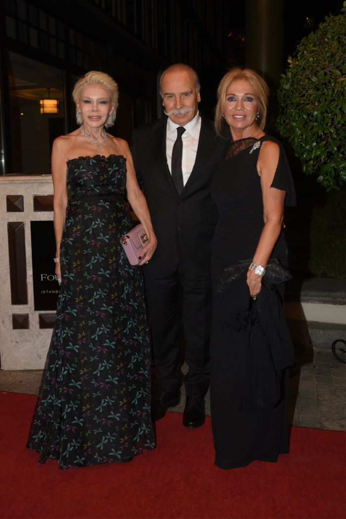 MUTLULUĞA "EVET" DEDİLER