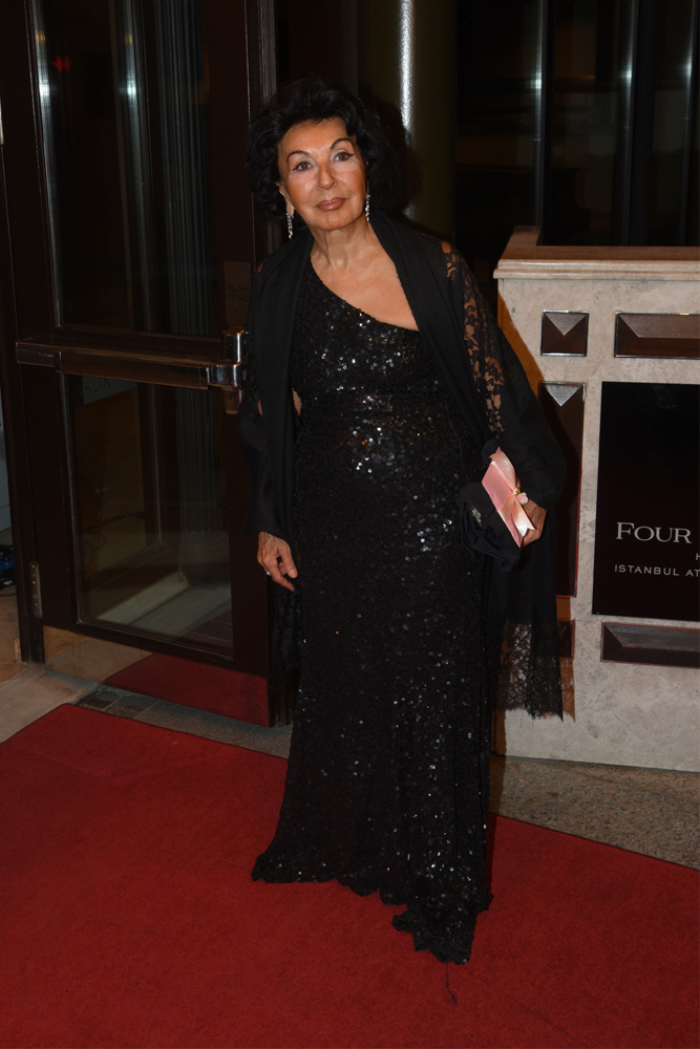 MUTLULUĞA "EVET" DEDİLER