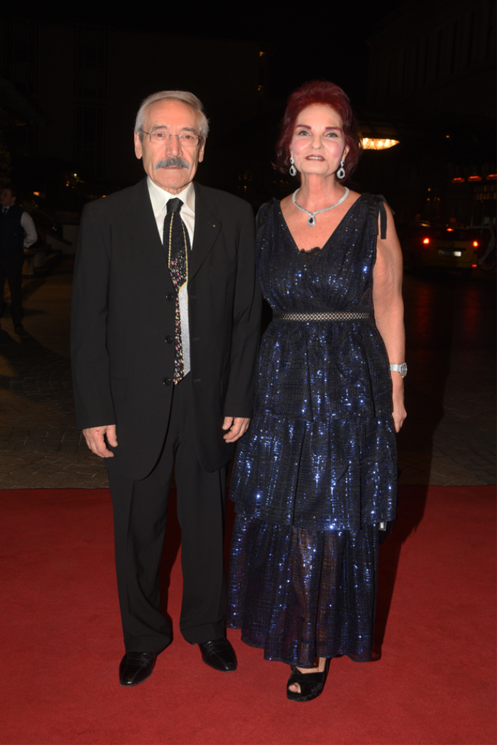 MUTLULUĞA "EVET" DEDİLER