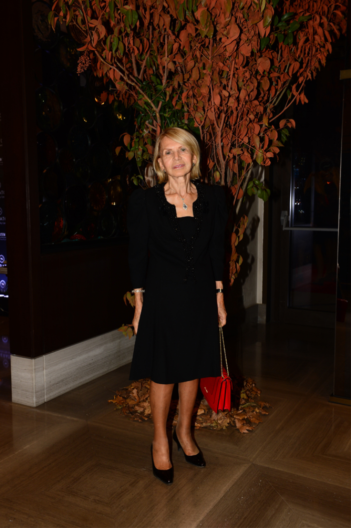 OTEL AÇILIŞINA GÖRKEMLİ GECE