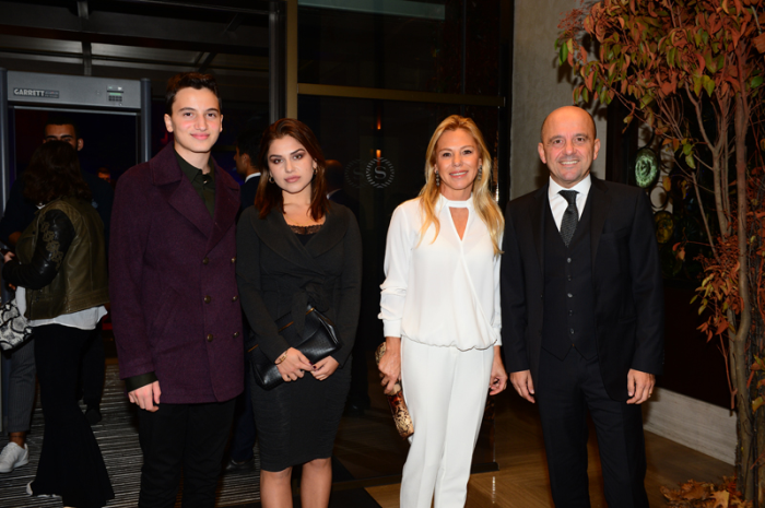 OTEL AÇILIŞINA GÖRKEMLİ GECE