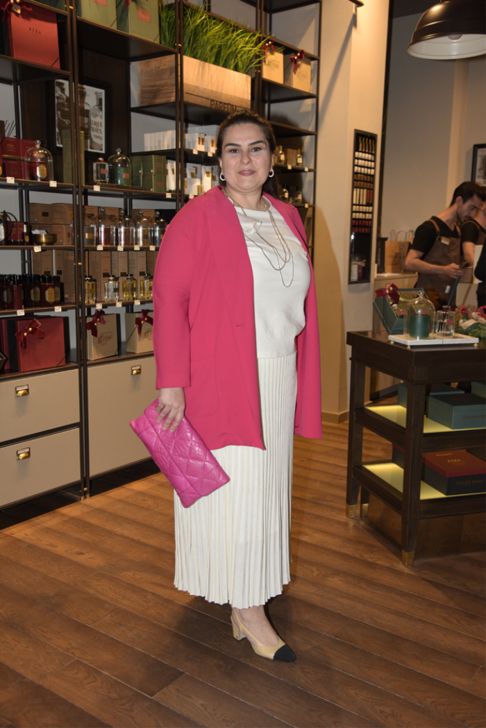 İSTANBUL KOKAN EŞARPLAR