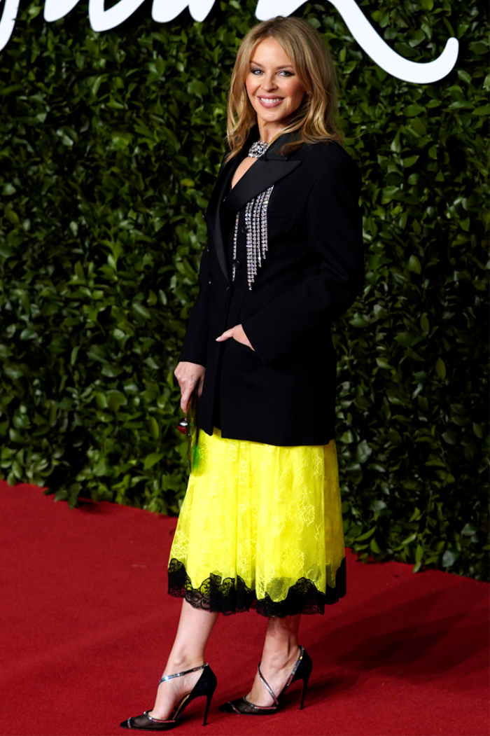 İNGİLİZ MODA ÖDÜLLERİNDE YILDIZLAR PARLADI