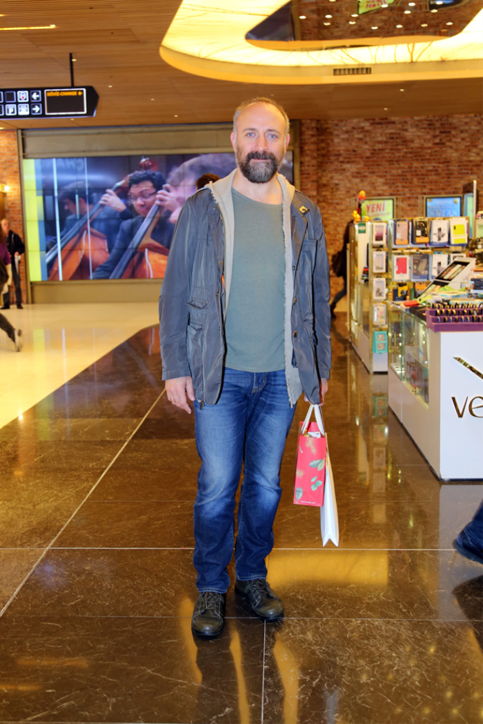 İSTANBUL'DA KİM, NEREDE?