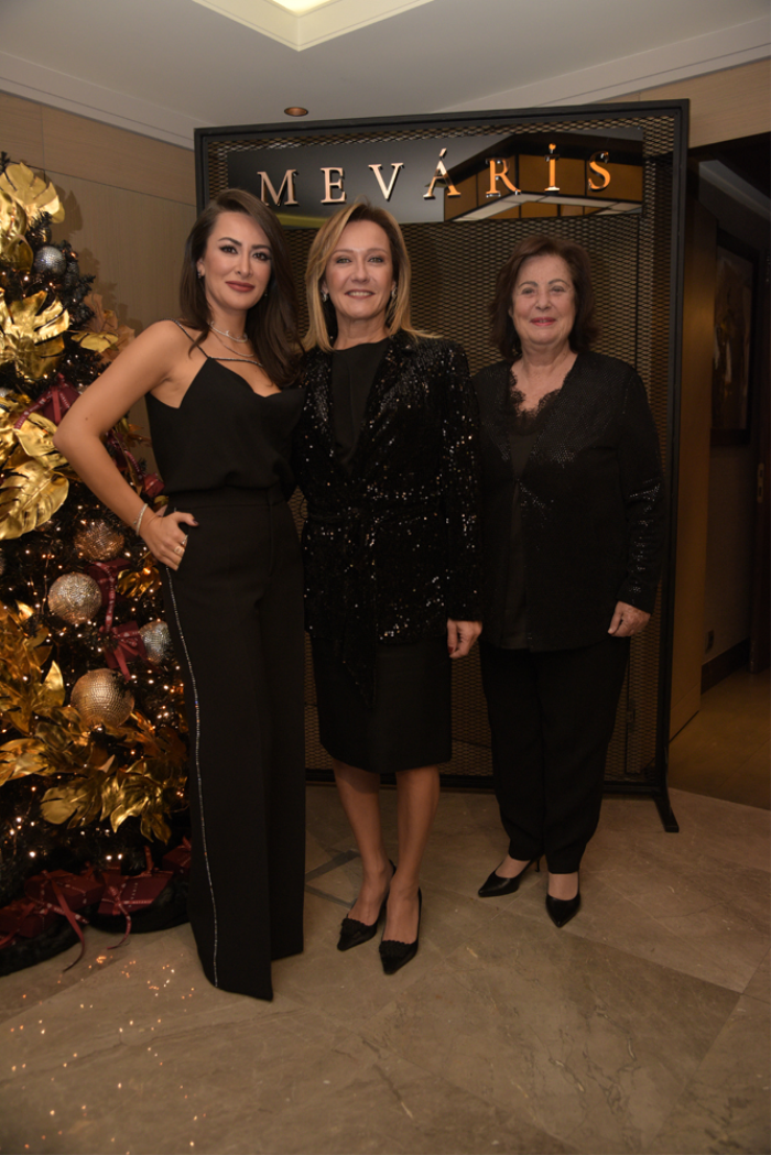 YENİ BUTİKTE YILBAŞI COŞKUSU