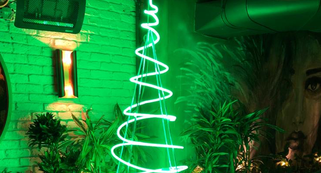 YILBAŞINA ÖZEL AĞAÇ TASARLANDI