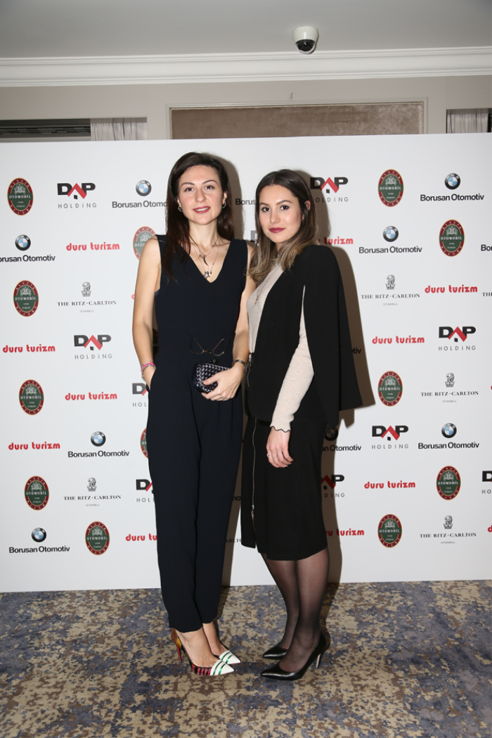 KLASİK OTOMOBİL TUTKUNLARINA BALO 